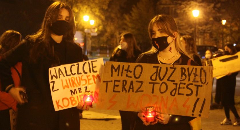 Kolejny protest przeciwko zaostrzeniu prawa aborcyjnego w Łowiczu