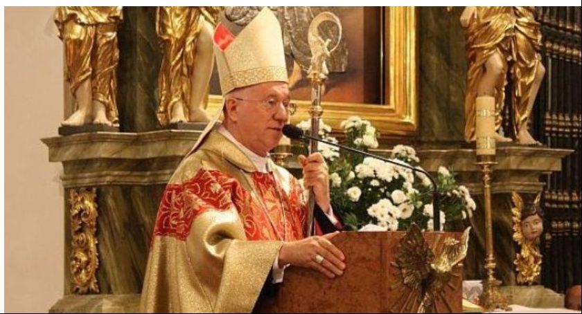 Biskup łowicki Andrzej Dziuba zarażony koronawirusem 