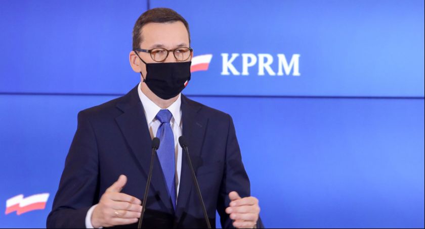 Cmentarze zostaną zamknięte? Jakie nowe obostrzenia? Dziś konferencja premiera Morawieckiego