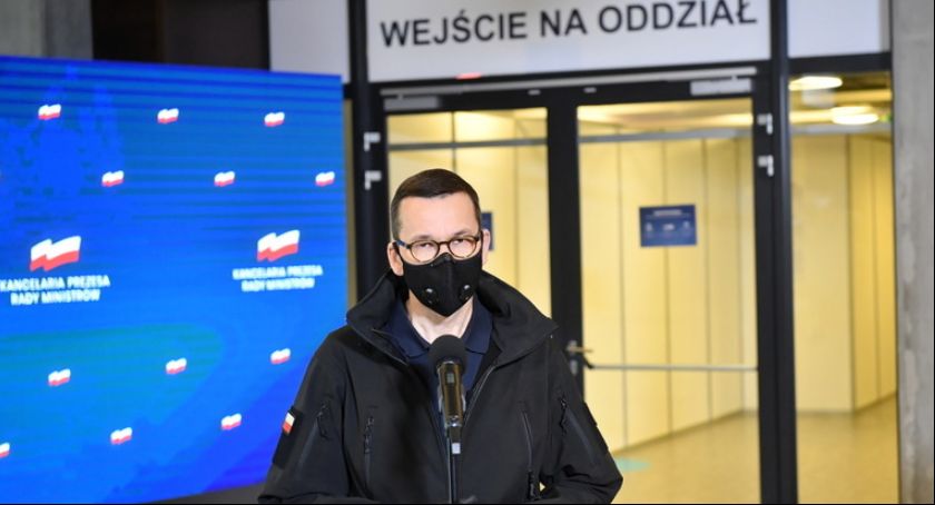 Cmentarze zamknięte! Trwa konferencja prasowa premiera