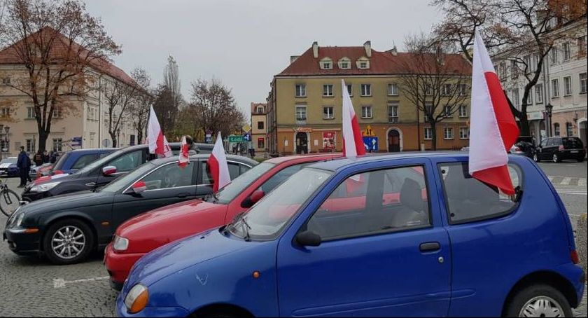 Klub Gazety Polskiej i Solidarność oddali hołd bohaterom walczącym o niepodległość (FOTO i VIDEO)