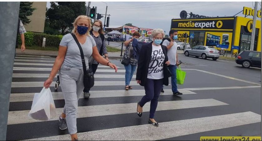 Nowych obostrzeń nie będzie. Decyzja w sprawie dalszej nauki zdalnej już niebawem