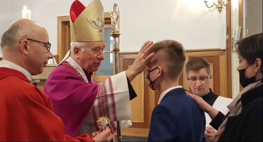 Informacja o dodatkowych bierzmowanych w Katedrze Łowickiej w roku duszpasterskim 2020/2021