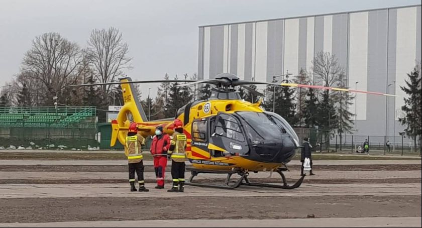 Śmigłowiec LPR lądował na łowickim targowisku. To już drugi raz w tym tygodniu (FOTO i VIDEO)