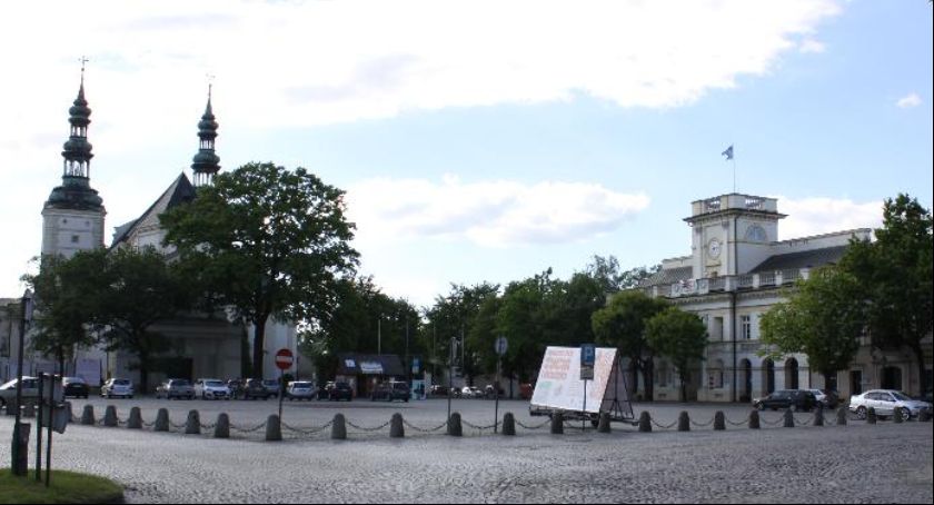 W Łowiczu światło nie zgaśnie. 1 grudnia miasta wyłączą światła: Akcja protestacyjna przeciwko wetu Polski 