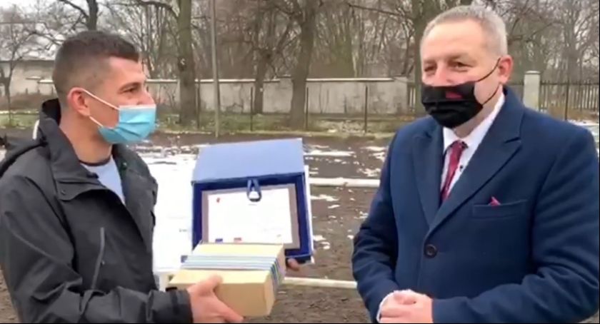 Wicemarszałek Andrzej Górczyński z wizytą w Stajni u Kowala w Nieborowie