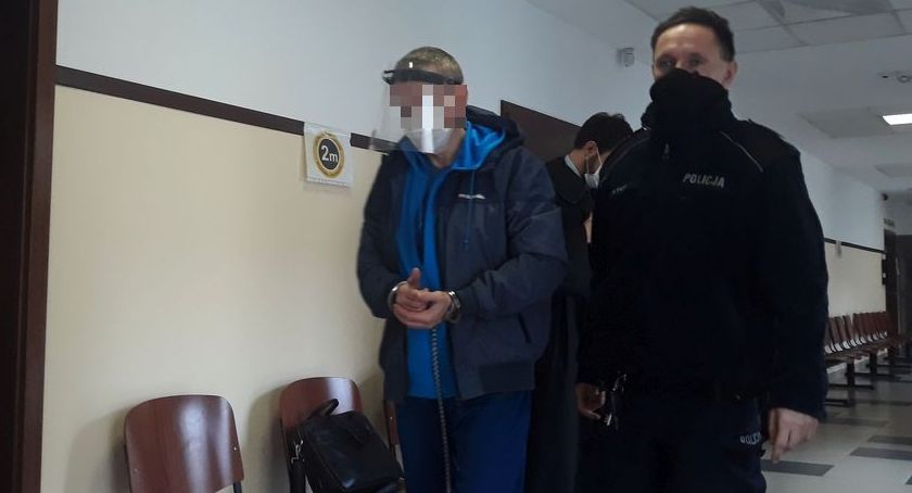 Nietrzeźwy spowodował wypadek. Kradł paliwo i uciekał przed policją. W Łowiczu ruszył proces 46-latka z Łodzi