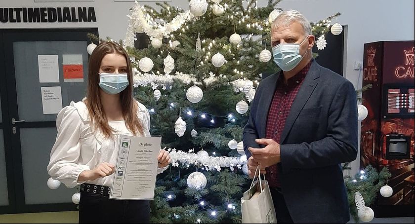 Sukces uczniów ZSCKR w Zduńskiej Dąbrowie w XII Konkursie Wiedzy o Bezpieczeństwie Pracy w Rolnictwie