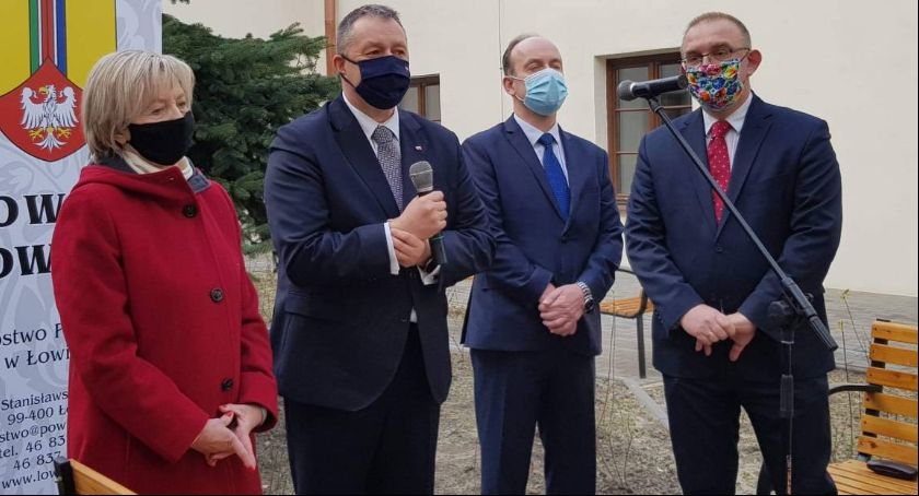 ZSP nr 1 w Łowiczu. Podsumowanie zakończonej inwestycji termomodernizacji kompleksu szkolnego (FOTO i VIDEO)