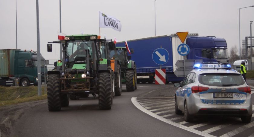 Protest rolników w Strykowie (ZDJĘCIA, VIDEO)