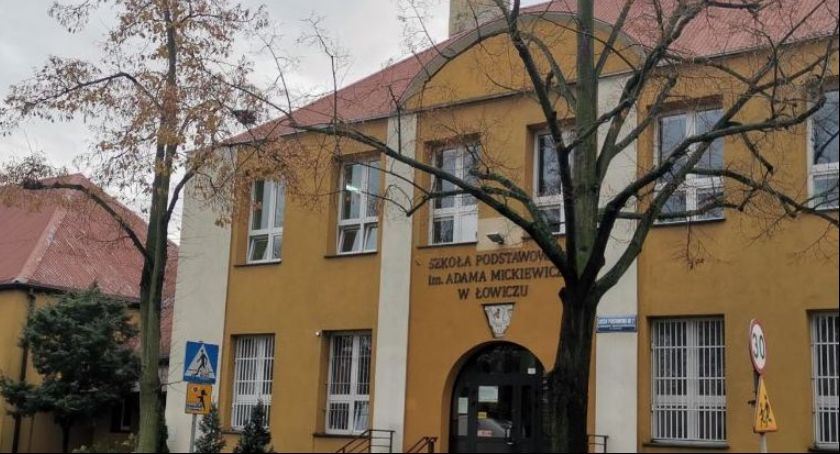 W ostatnim tygodniu ferii nauczyciele będą testowani na koronawirusa. Jak zadecydowali nauczyciele w Łowiczu?