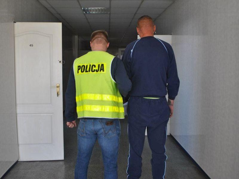 Pobili 36-latka w centrum miasta. Usłyszeli już zarzuty