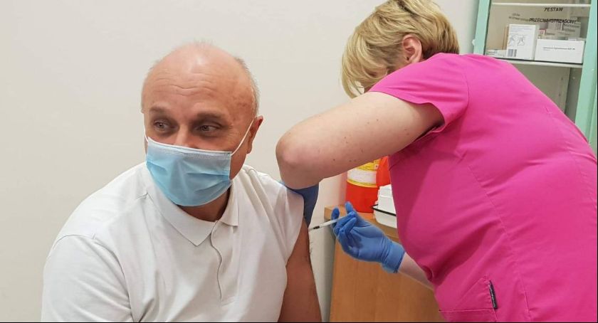 Opublikowano mapę punktów szczepień w całym kraju. Zobacz gdzie w Łowiczu zaszczepimy się na COVID-19