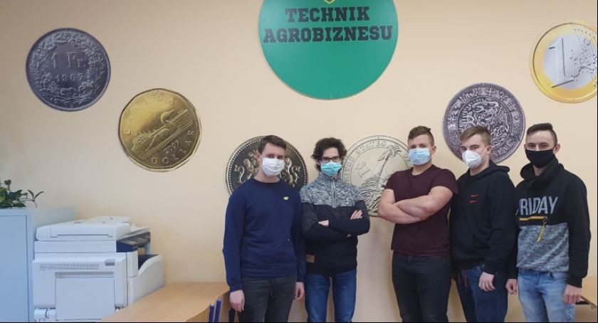 Uczniowie z Blichu wśród najlepszych ekonomistów w województwie łódzkim