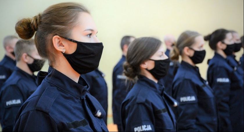 Dwóch nowych funkcjonariuszy zasiliło szeregi łowickiej Policji 