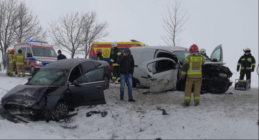 Wypadek na DW 704 w okolicach Uchania Górnego (gmina Łyszkowice). AKTUALIZACJA!