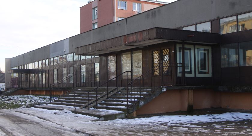 Łowicz. Dawna siedziba biblioteki na Bratkowicach do rozbiórki?