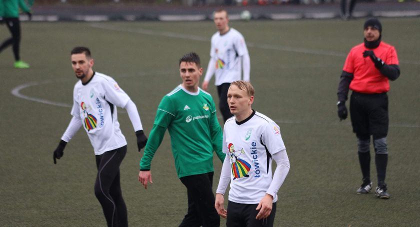Pierwszy sparing Pelikana