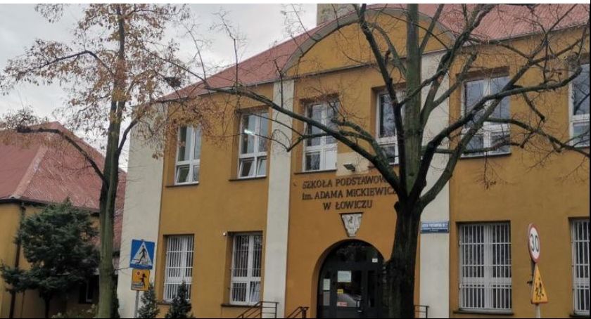 Czy nauka zdalna uczniów klas IV-VIII zostanie przedłużona? Trwa konferencja prasowa 