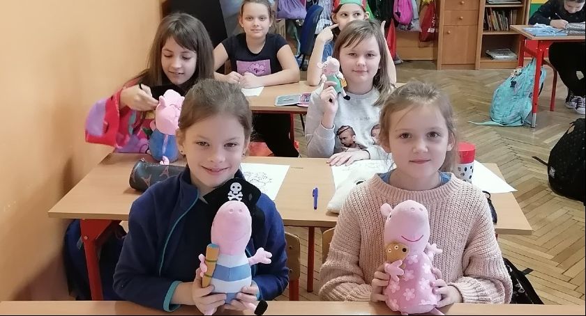 W Szkole Podstawowej nr 1, Świnka Peppa pomaga w nauce języka angielskiego (FOTO)