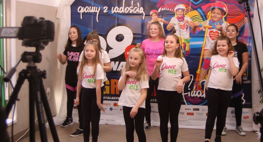 WOŚP w Łowiczu. Kwesta na ulicy, atrakcje w sieci (ZDJĘCIA, VIDEO)