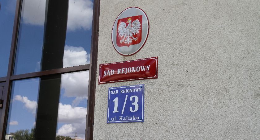 Łowicz. Uciekinier z audi wkrótce usłyszy wyrok. Czego domaga się prokurator, a czego obrońca? 