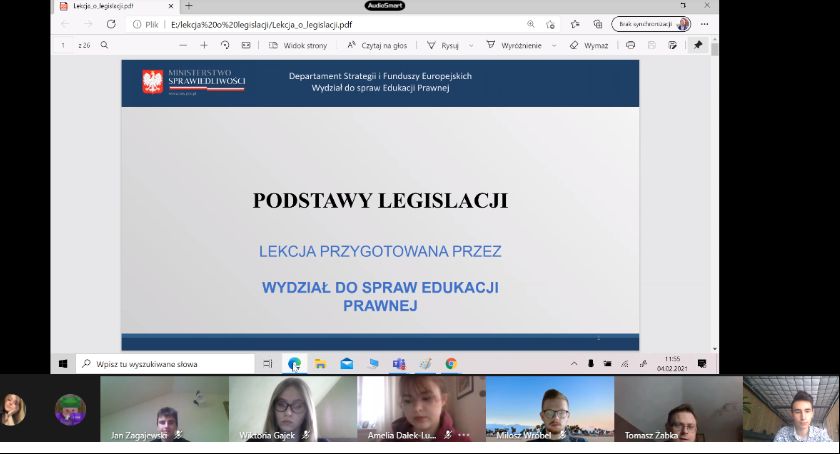 Młodzież w II LO nie próżnuje. Zdalnie szerzy i buduje swoją świadomość prawną 