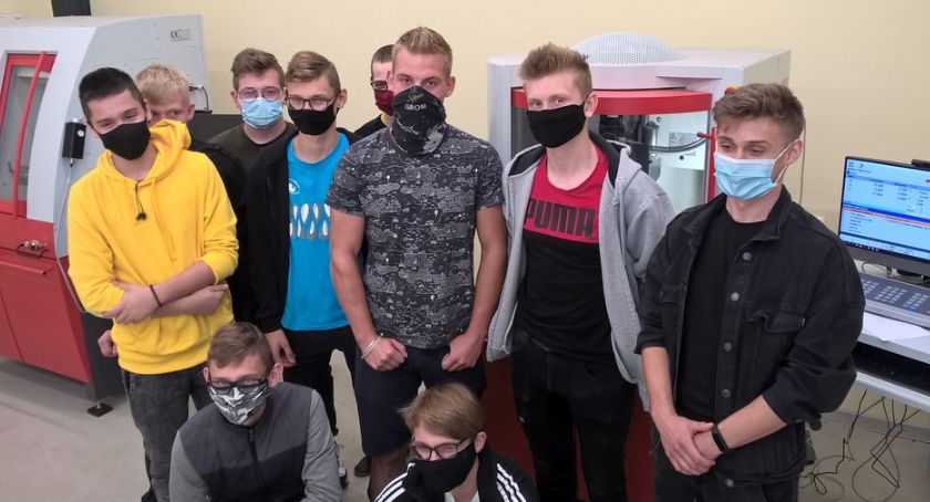 Uczniowie ZSP nr 1 w Łowiczu zdobyli dodatkowe kwalifikacje