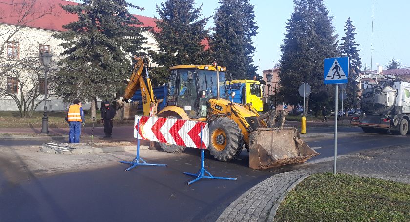 Łowicz. Utrudnienia w ruchu na ul. Stanisławskiego