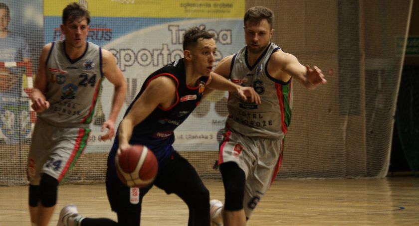Czwarta porażka Księżaka z rzędu. Oddalają się play-offy (ZDJĘCIA)