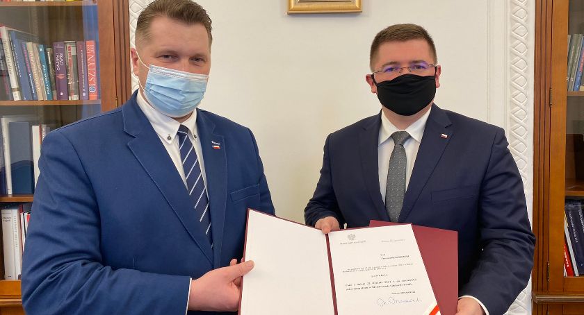 Łowicz. Minister edukacji spotka się ze starostą i odwiedzi jedną ze szkół - AKTUALIZACJA