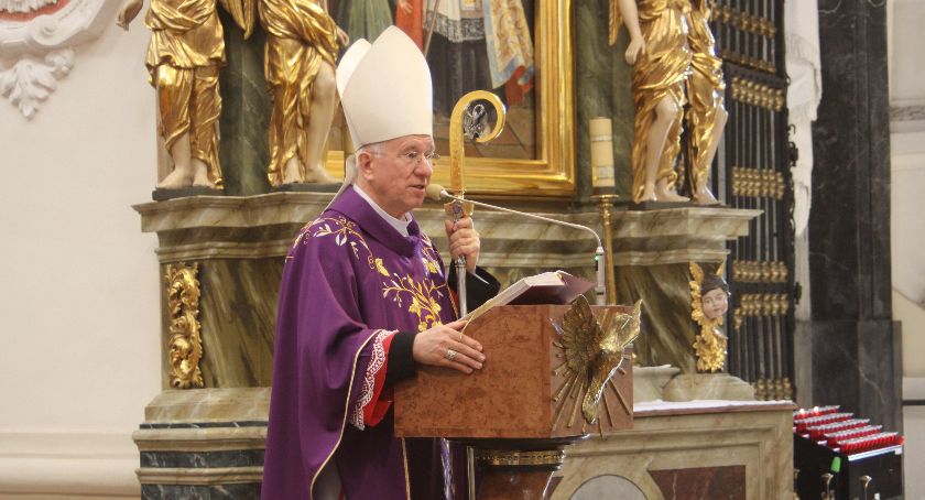 Maturzyści z diecezji łowickiej nie pojadą na Jasną Górę