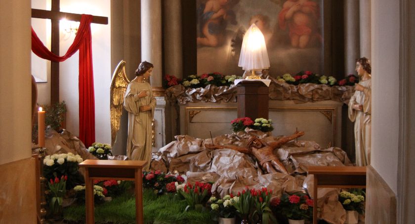 Groby Pańskie w łowickich kościołach (ZDJĘCIA)