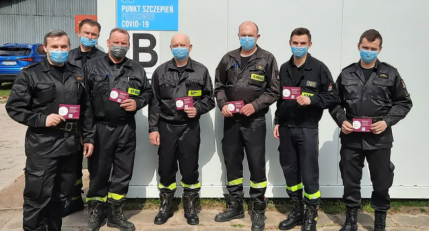 Łowicz. Trwają szczepienia strażaków przeciw Covid-19 (ZDJĘCIA)