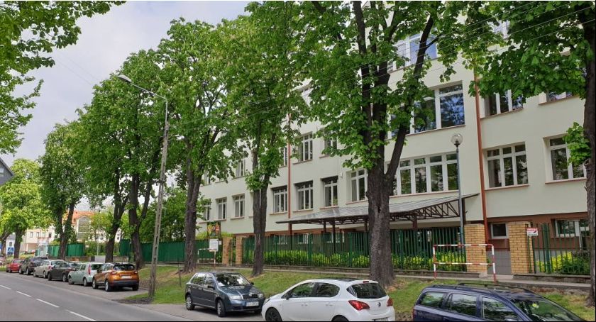 Ósmoklasisto, zapoznaj się z ofertą edukacyjną ZSP nr 4 w Łowiczu (VIDEO)