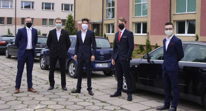 Punkt szczepień w ZSP nr 2 w Łowiczu. Co z maturami?