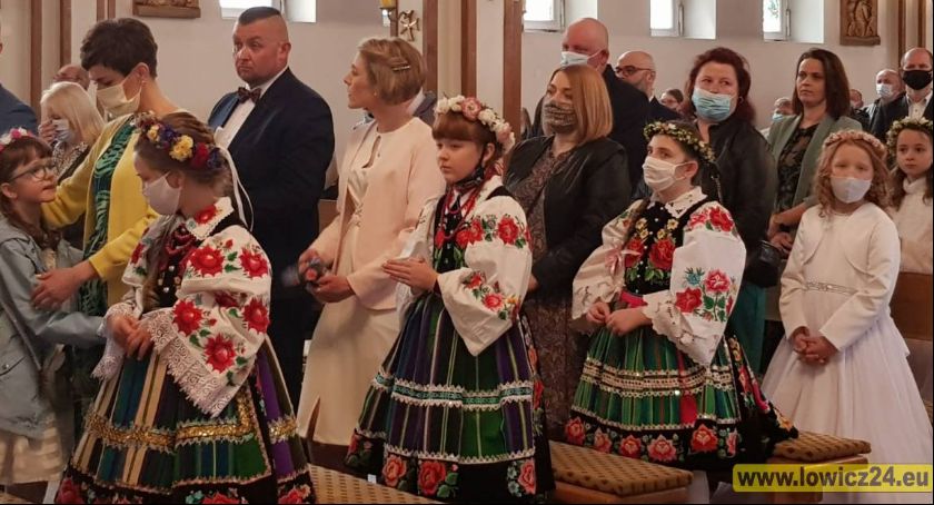 Pierwsza Komunia Święta w Parafii Matki Bożej Nieustającej Pomocy na Korabce (FOTO i VIDEO)