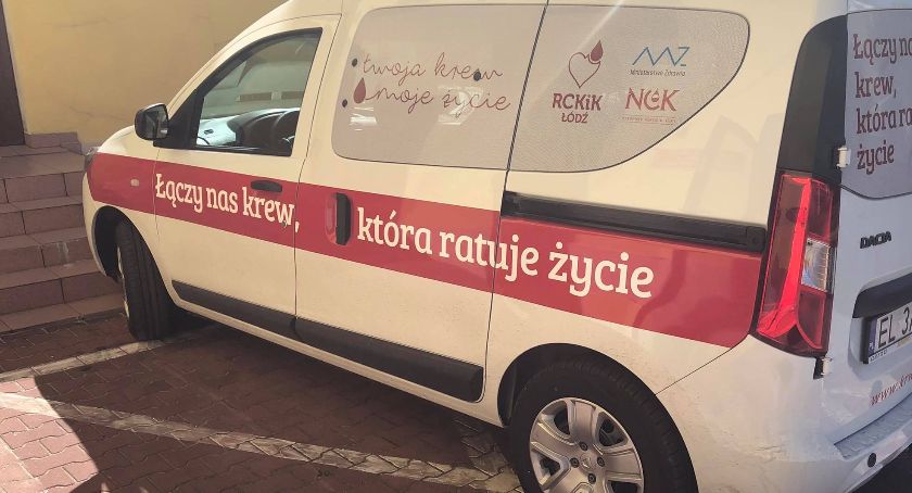 Łowiczanie oddają krew na Starym Rynku