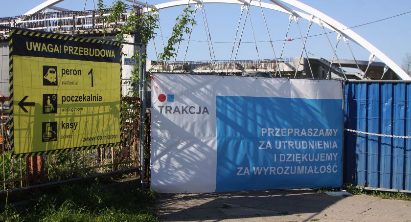 Zmiany w rejonie stacji PKP Łowicz Główny. Utrudnienia dla pasażerów (ZDJĘCIA)