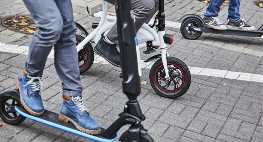 Od dziś nowe przepisy dla użytkowników hulajnóg elektrycznych
