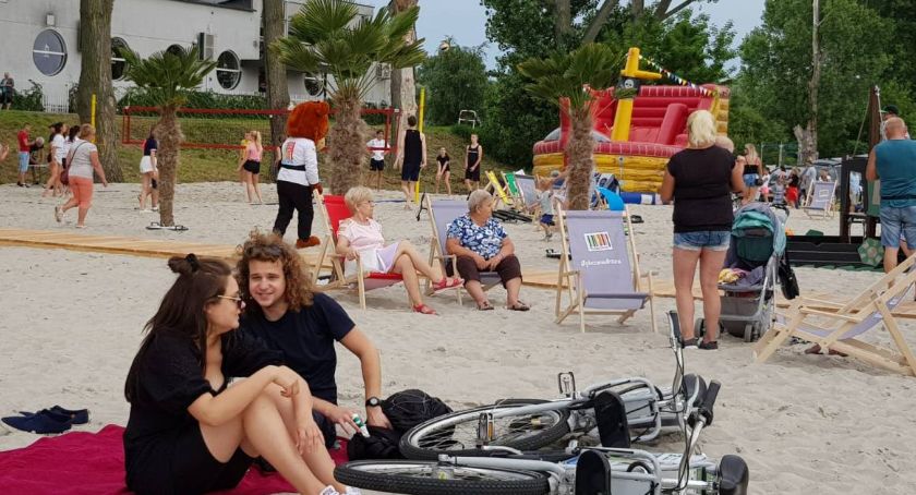 Łowicz. Dzień Dziecka na plaży nad Bzurą (Video)