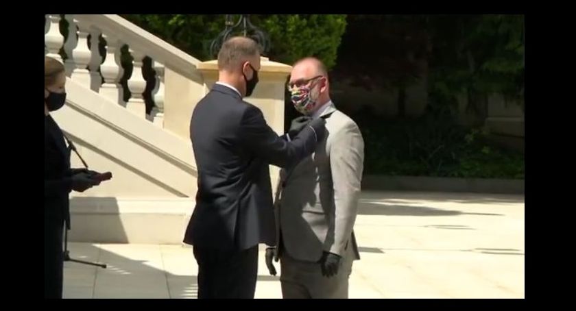 Starosta łowicki Marcin Kosiorek odznaczony przez prezydenta RP Andrzeja Dudę (VIDEO)
