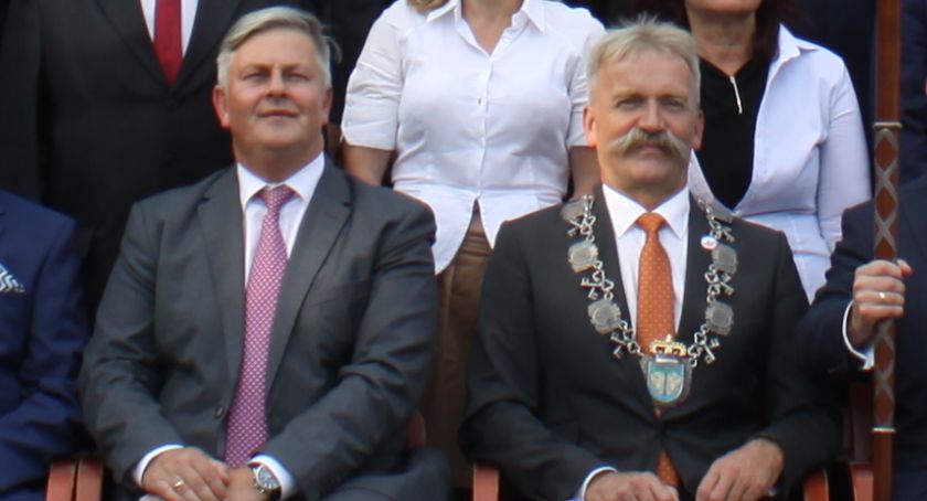 Oświadczenia majątkowe burmistrza i wiceburmistrza Łowicza za 2020 rok