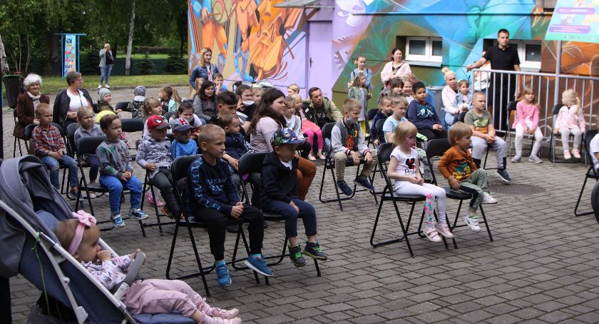 Rodzinny piknik z okazji Dnia Dziecka w Łowickim Ośrodku Kultury (ZDJĘCIA, VIDEO)