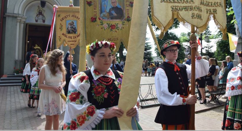 Boże Ciało w parafii pw. Św. Wawrzyńca w Kocierzewie (Foto)