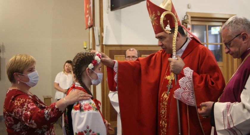 Sakrament bierzmowania na łowickiej Korabce (Foto, Video)