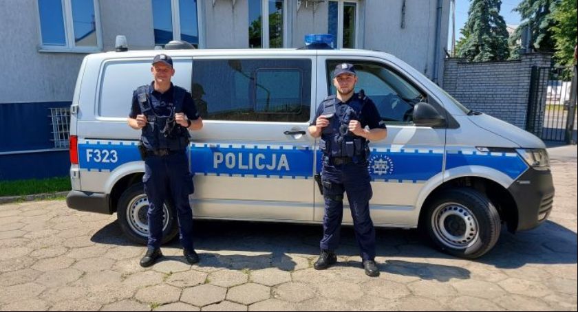 Łowicz. Policjanci otrzymali nowy radiowóz