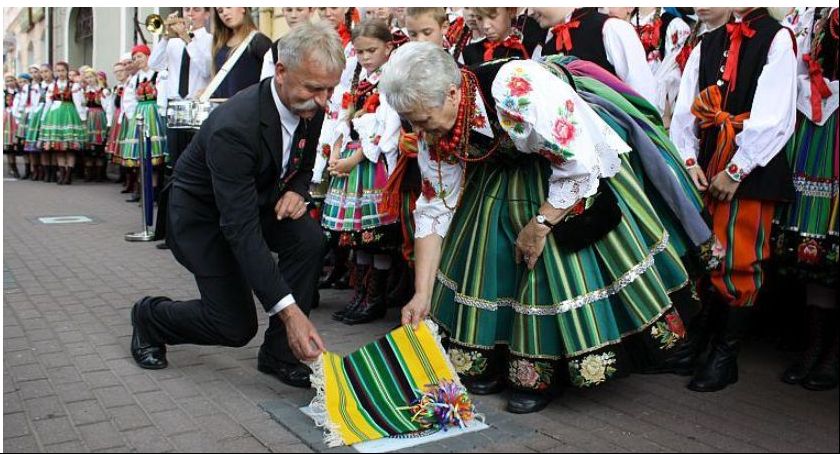 Gwiozda Łowicko 2021. Do kogo w tym roku trafi nagroda burmistrza Łowicza?