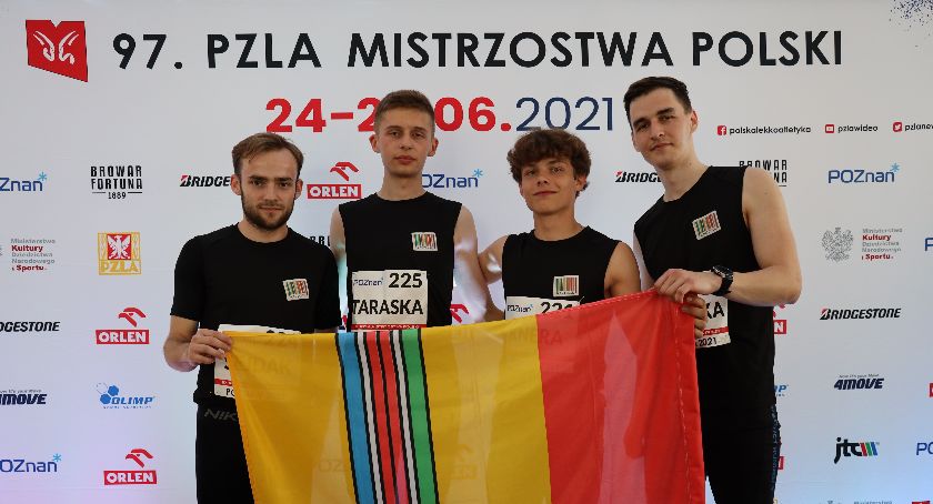 Dziewiąte miejsce sztafety UKS Błyskawica Domaniewice w mistrzostwach Polski