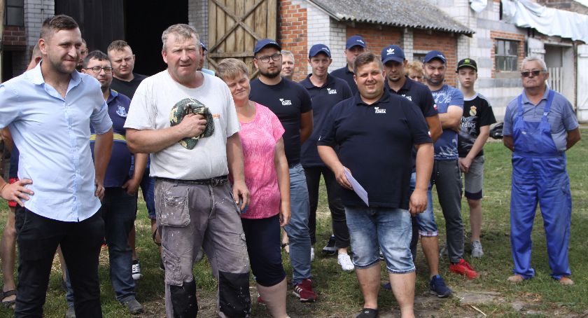 Przezwiska. Rolnicy Agrounii wsparli pogorzelców (ZDJĘCIA, VIDEO)